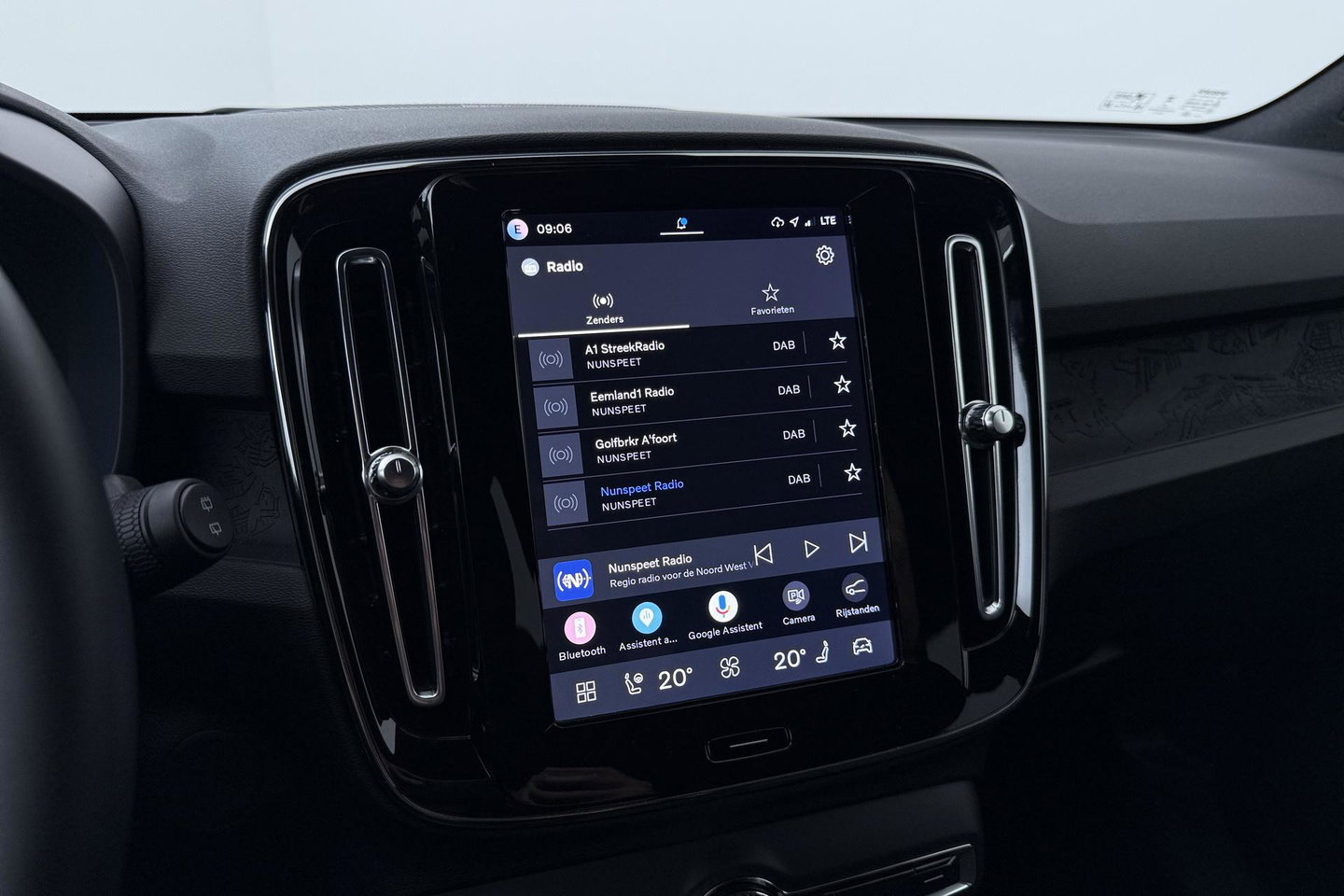 Volvo EX40 Single Motor Extended Range Plus 82 kWh | Harman/Kardon | 360° Camera | BLIS | Stoel+Stuurverwarming | ACC
