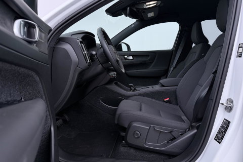Volvo EX40 Single Motor Extended Range Plus 82 kWh | Harman/Kardon | 360° Camera | BLIS | Stoel+Stuurverwarming | ACC
