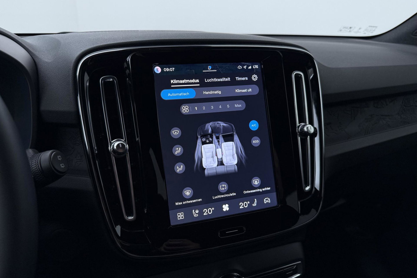 Volvo EX40 Single Motor Extended Range Plus 82 kWh | Harman/Kardon | 360° Camera | BLIS | Stoel+Stuurverwarming | ACC