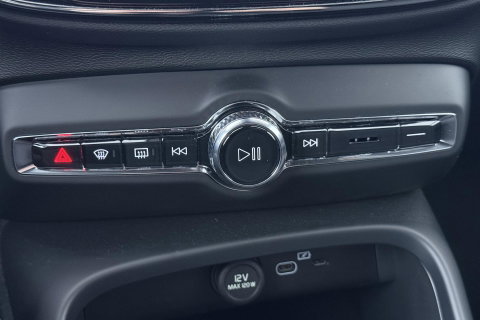 Volvo EX40 Single Motor Extended Range Plus 82 kWh | Harman/Kardon | 360° Camera | BLIS | Stoel+Stuurverwarming | ACC