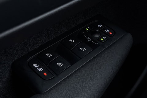 Volvo EX40 Single Motor Extended Range Plus 82 kWh | Harman/Kardon | 360° Camera | BLIS | Stoel+Stuurverwarming | ACC