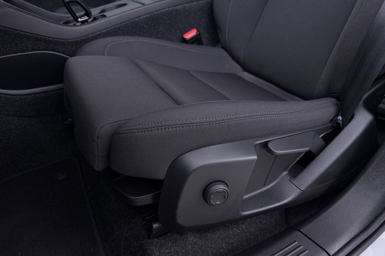 Volvo EX40 Single Motor Extended Range Plus 82 kWh | Harman/Kardon | 360° Camera | BLIS | Stoel+Stuurverwarming | ACC