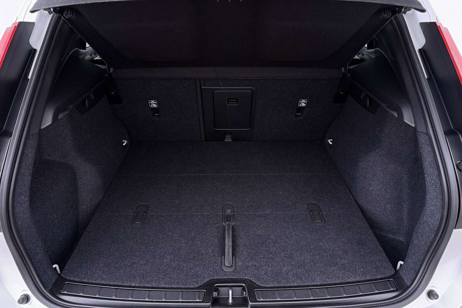 Volvo EX40 Single Motor Extended Range Plus 82 kWh | Harman/Kardon | 360° Camera | BLIS | Stoel+Stuurverwarming | ACC