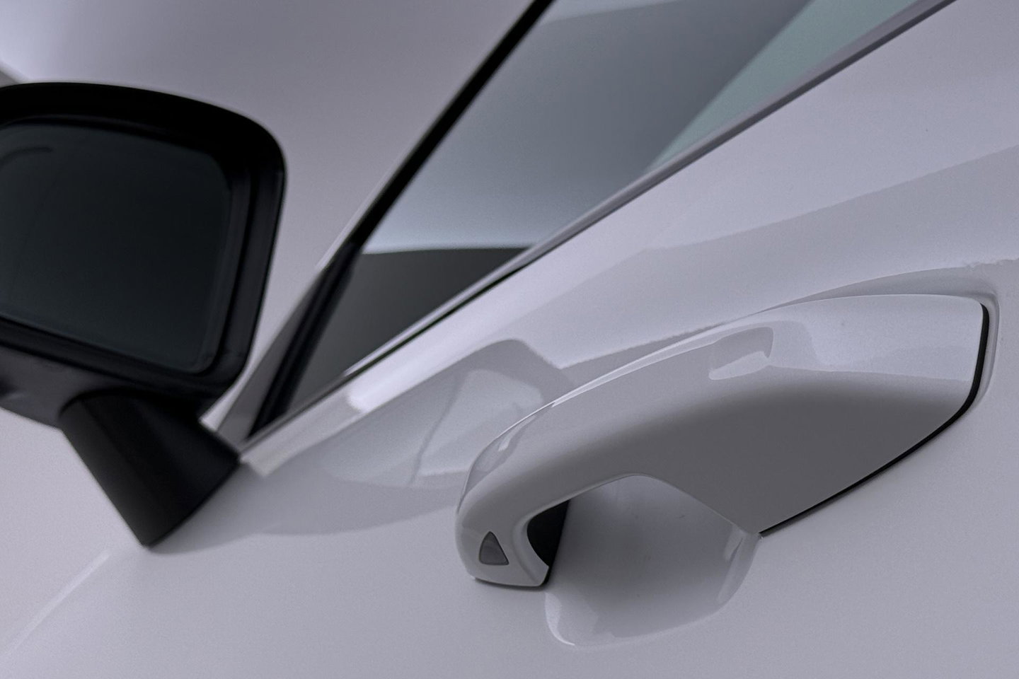 Volvo EX40 Single Motor Extended Range Plus 82 kWh | Harman/Kardon | 360° Camera | BLIS | Stoel+Stuurverwarming | ACC