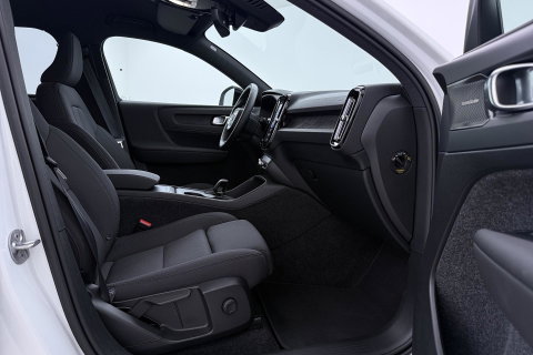 Volvo EX40 Single Motor Extended Range Plus 82 kWh | Harman/Kardon | 360° Camera | BLIS | Stoel+Stuurverwarming | ACC