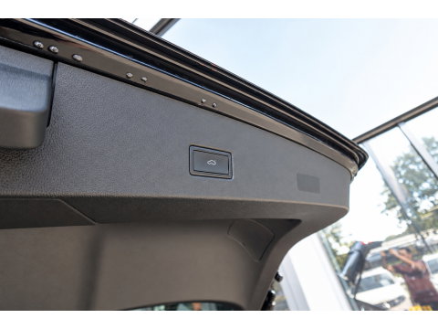 Volkswagen T-Roc 1.5 TSI R-Line PANO KEYLESS CAM