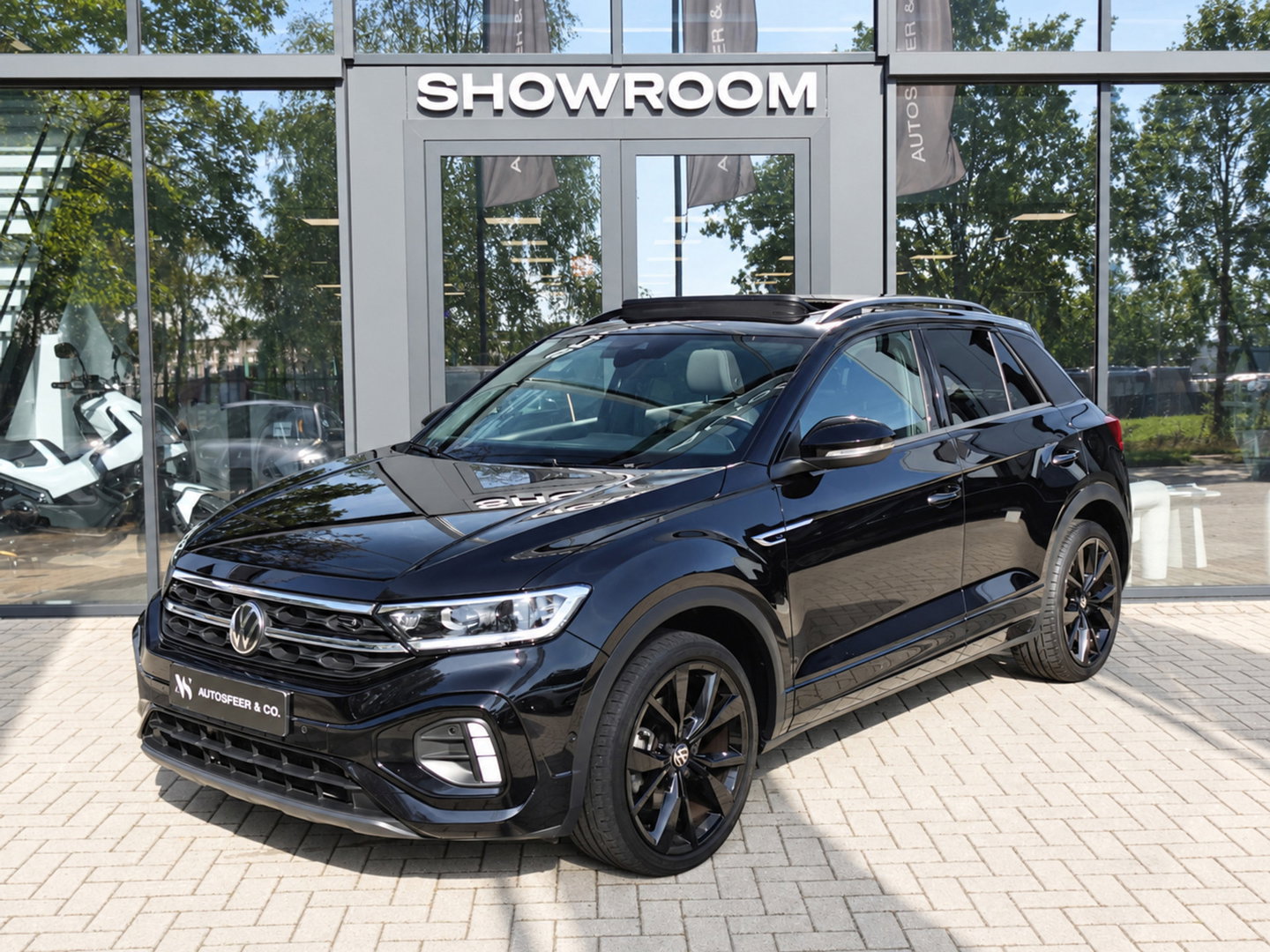 Volkswagen T-Roc 1.5 TSI R-Line PANO KEYLESS CAM