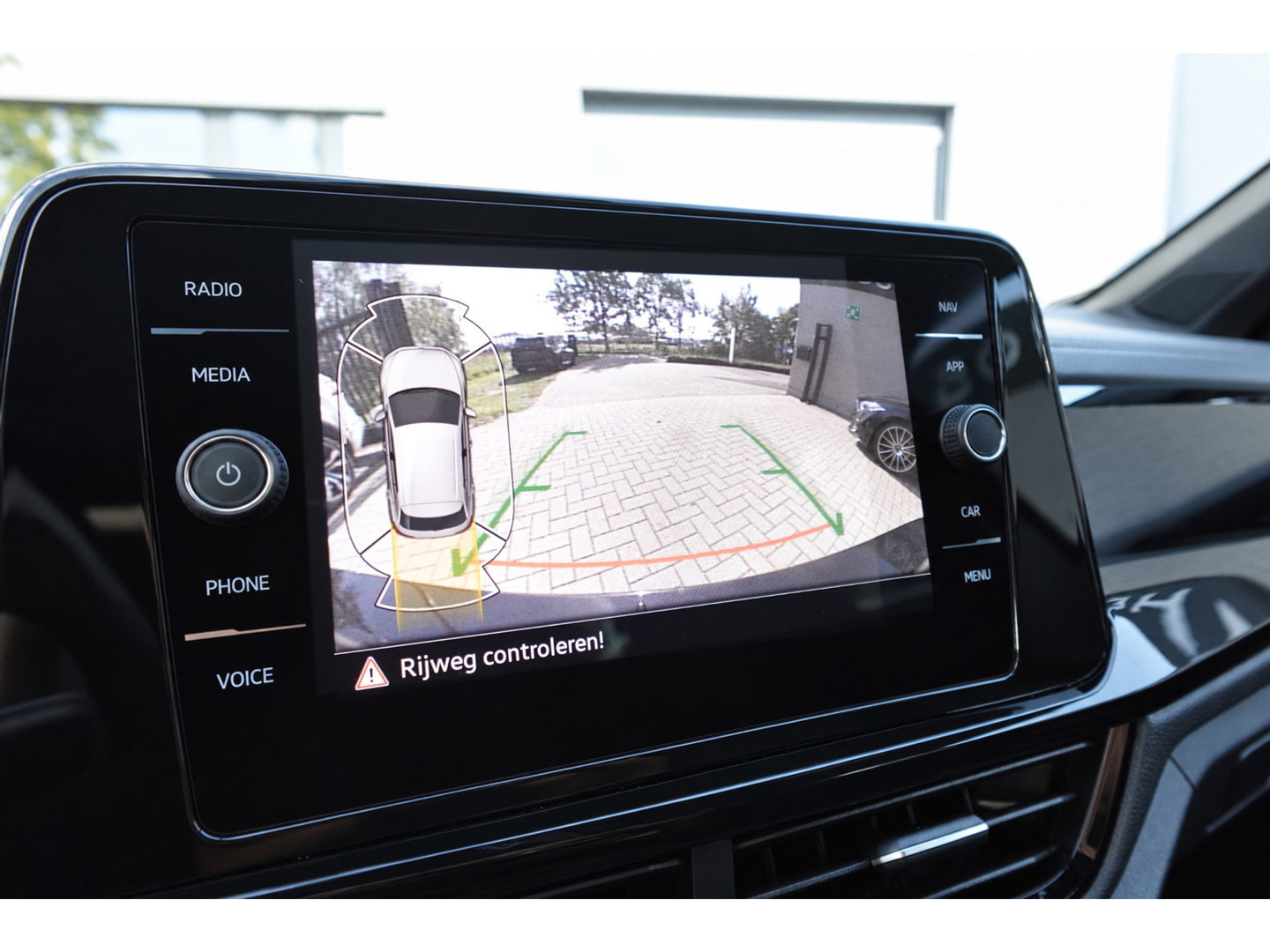 Volkswagen T-Roc 1.5 TSI R-Line PANO KEYLESS CAM
