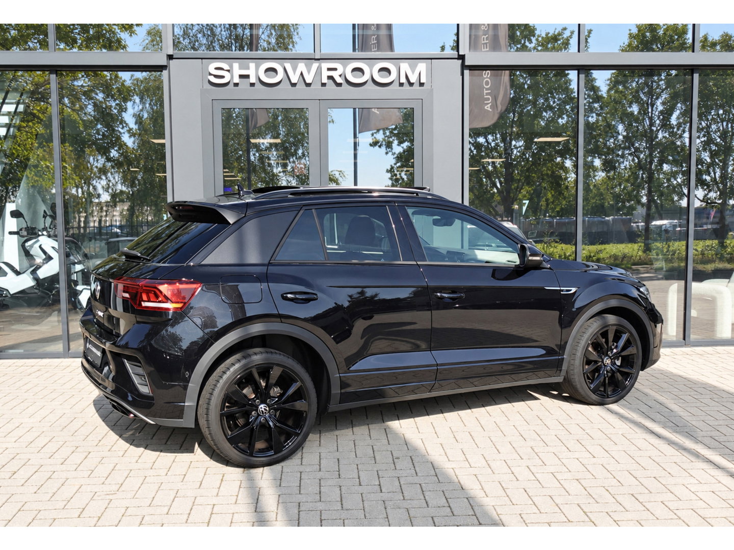 Volkswagen T-Roc 1.5 TSI R-Line PANO KEYLESS CAM