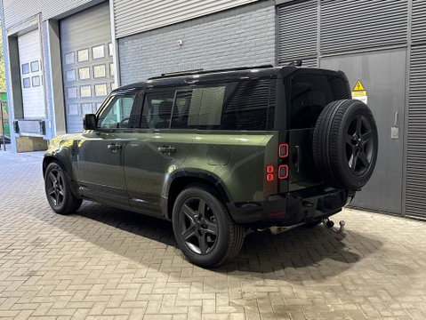 Land Rover Defender 2.0 P300e 110 X-Dynamic SE | FACELIFT | Luchtvering | ClearSight | Black Pack | Panoramadak | Trekhaak | 360° Camera | Koelbox | ACC