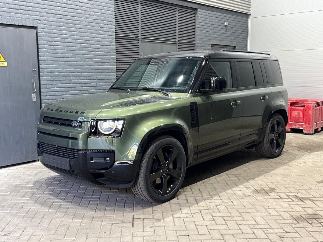 Land Rover Defender 2.0 P300e 110 X-Dynamic HSE | 6-Persoons | Meridian Surround | ClearSight | Head-Up | Massage+Ventilatie | 22 Inch