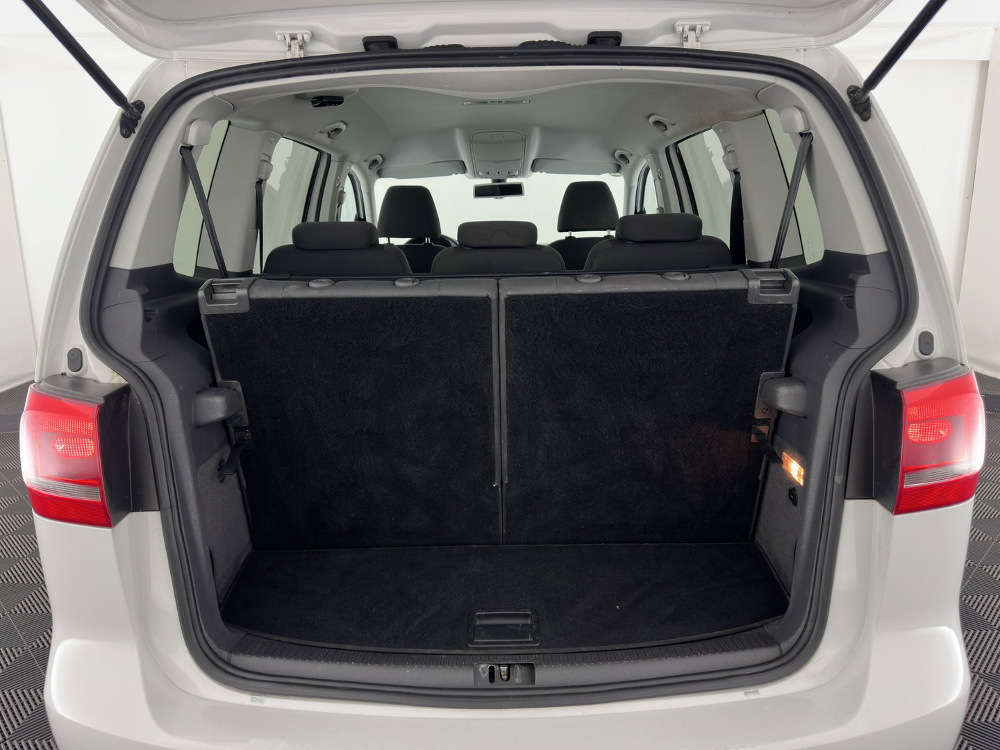 Volkswagen Touran 1.4 TSI Comfortline EcoFuel *XENON | NAVI-FULLMAP | COMFORT-SEATS | AIRCO | CRUISE | PRIVACY-GLASS | TOWBAR*
