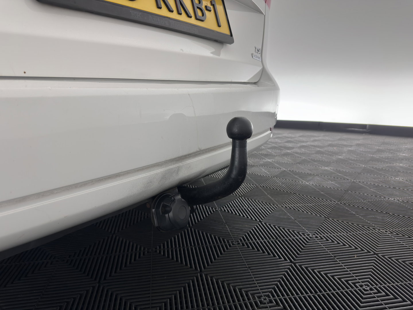 Volkswagen Touran 1.4 TSI Comfortline EcoFuel *XENON | NAVI-FULLMAP | COMFORT-SEATS | AIRCO | CRUISE | PRIVACY-GLASS | TOWBAR*