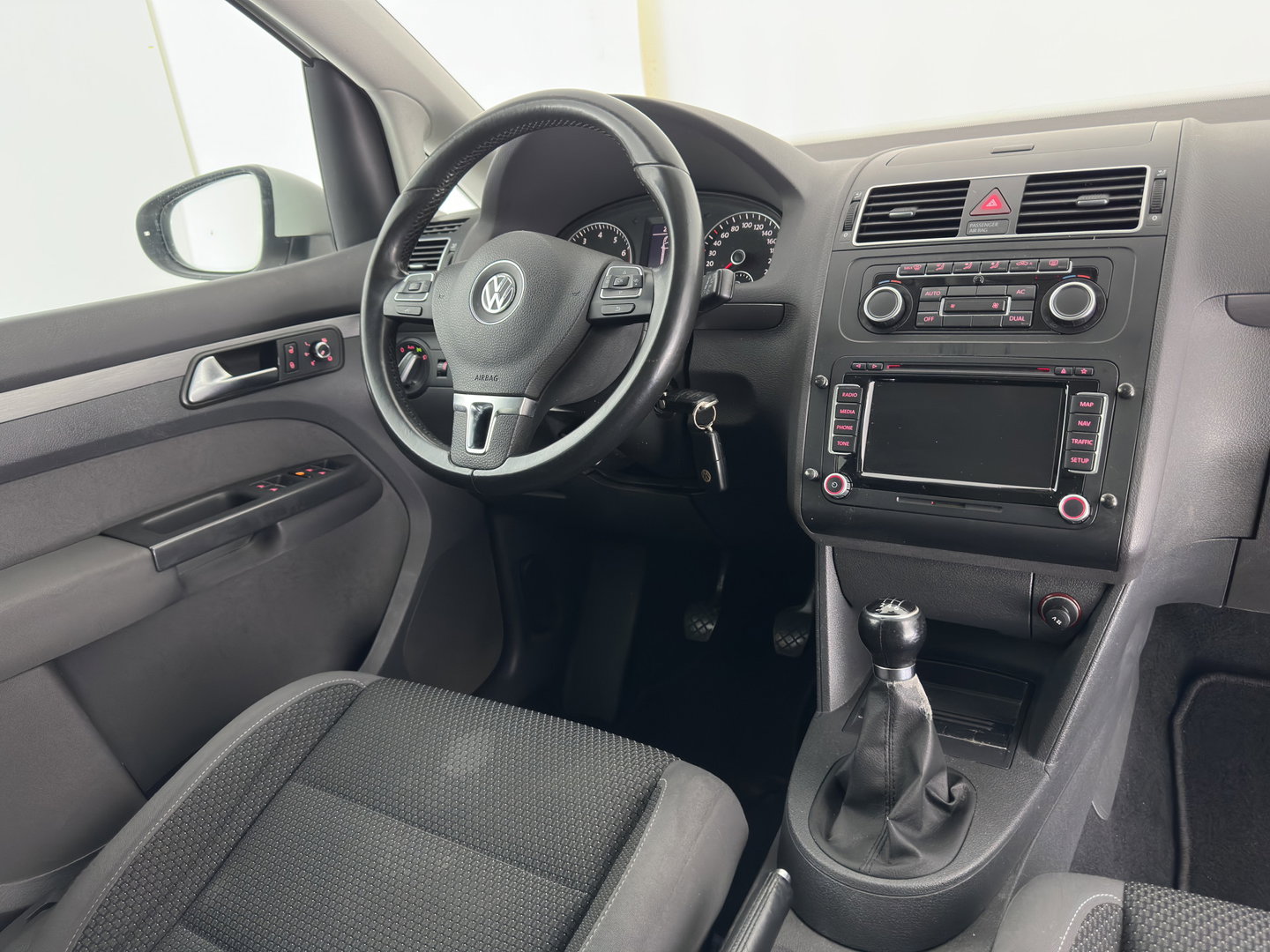 Volkswagen Touran 1.4 TSI Comfortline EcoFuel *XENON | NAVI-FULLMAP | COMFORT-SEATS | AIRCO | CRUISE | PRIVACY-GLASS | TOWBAR*