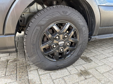 Ford Transit 350 2.0 TDCI 170pk L3H2 DC 5 persoons Trend / vaste prijs rijklaar € 25.950 ex btw / euro 6 / bpm vrij / lease vanaf € 424 / raptor grille / blauw metallic / trekhaak 2500 kg