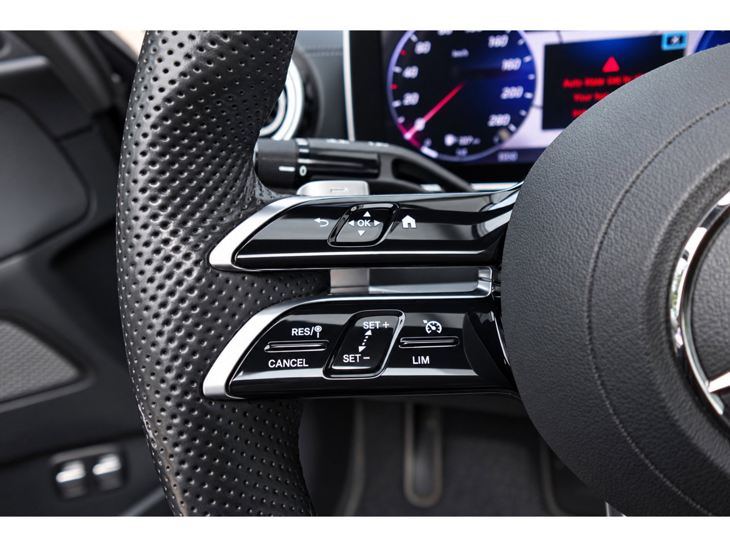 Mercedes-Benz C-Klasse 300 e AMG MEMORY HUD PANO VOL'