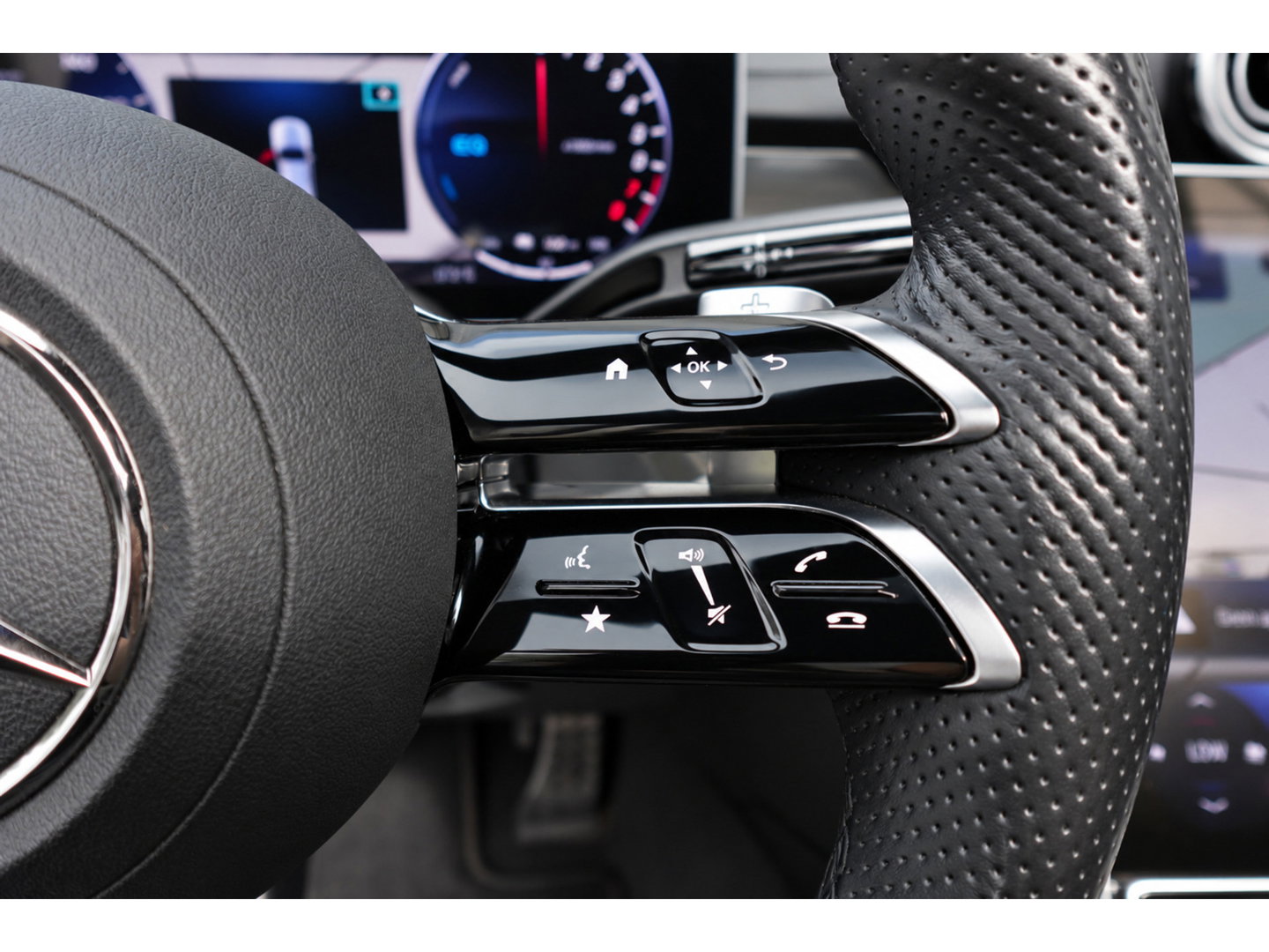 Mercedes-Benz C-Klasse 300 e AMG MEMORY HUD PANO VOL'
