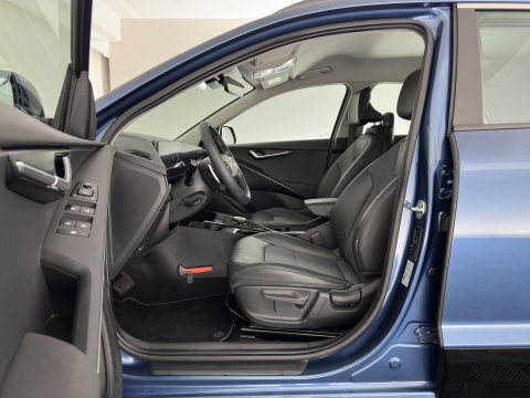 Kia Niro EV DynamicLine 64.8 kWh [3-Fase-11kW] {SoH-99%} (INCL-BTW) Aut. *LEATHER-FABRIC | ADAPTIVE-CRUISE | NAVI-FULLMAP | LANE-ASSIST | DIGI-COCKPIT | KEYLESS | CAMERA | DAB | COMFORTSEATS | SHIFTPADDLES | ECC | PDC | CARPLAY | 17''ALU*