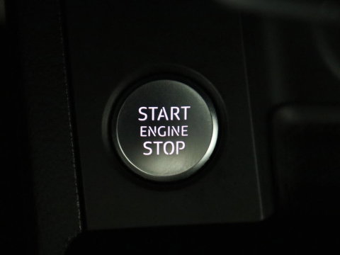 Audi A4 Avant 35 TFSI S edition Competition | S-Line | Stoelverwarming | LED | Camera | Navigatie |