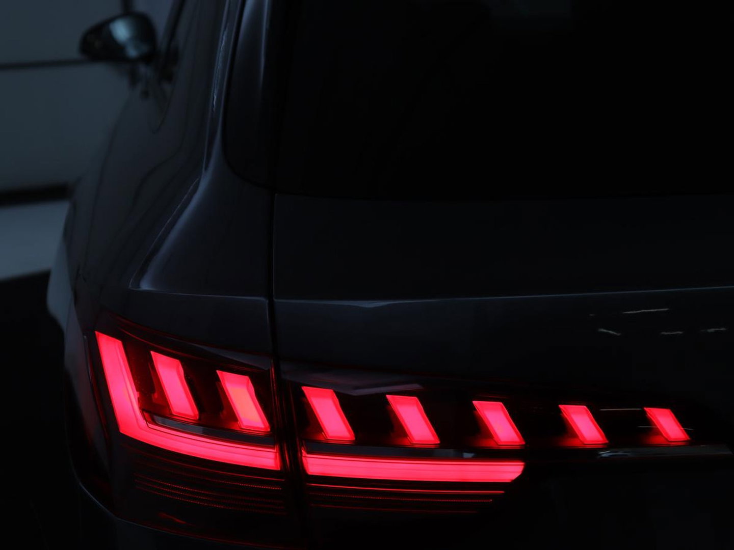 Audi A4 Avant 35 TFSI S edition Competition | S-Line | Stoelverwarming | LED | Camera | Navigatie |