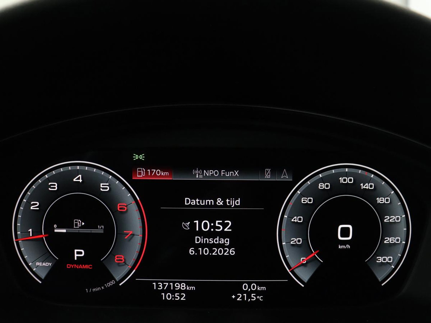 Audi A4 Avant 35 TFSI S edition Competition | S-Line | Stoelverwarming | LED | Camera | Navigatie |