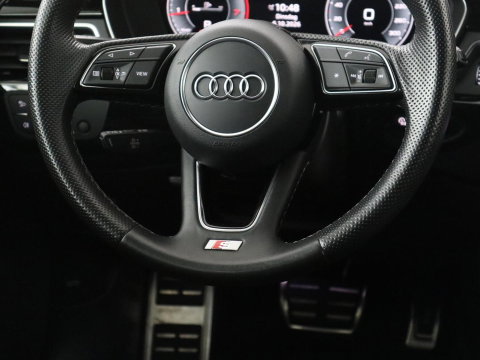 Audi A4 Avant 35 TFSI S edition Competition | S-Line | Stoelverwarming | LED | Camera | Navigatie |