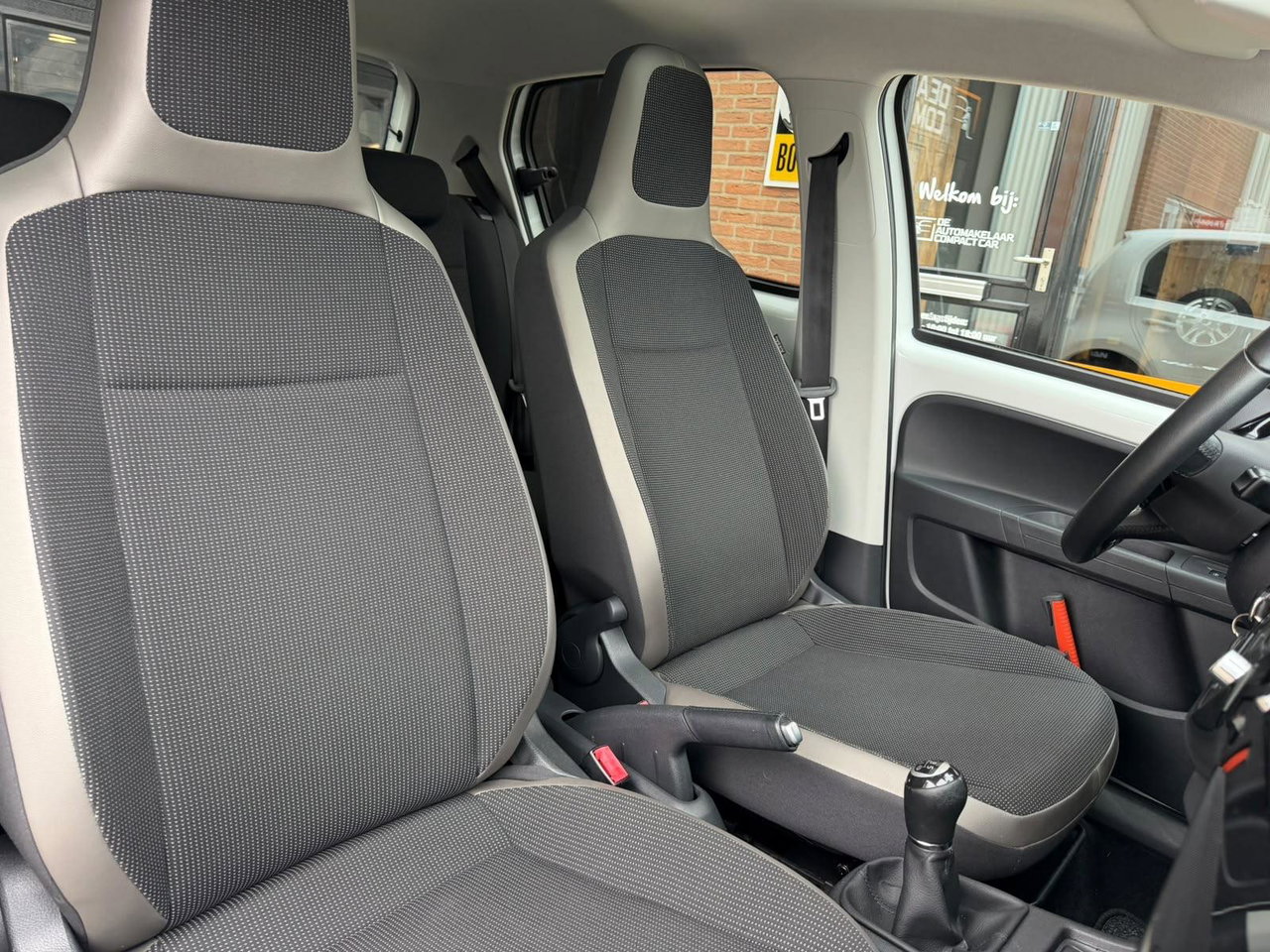 Volkswagen up!