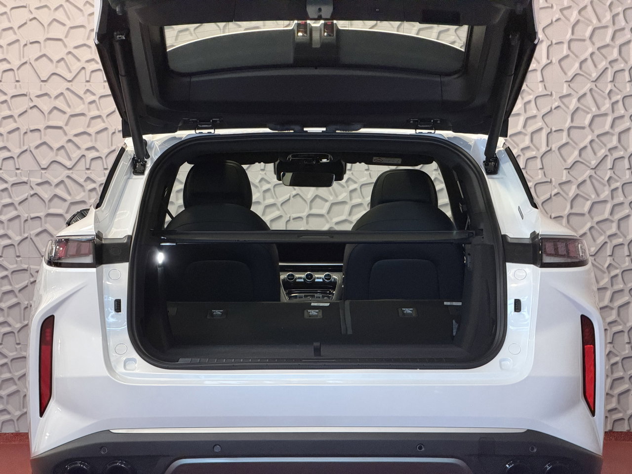 Omoda 9