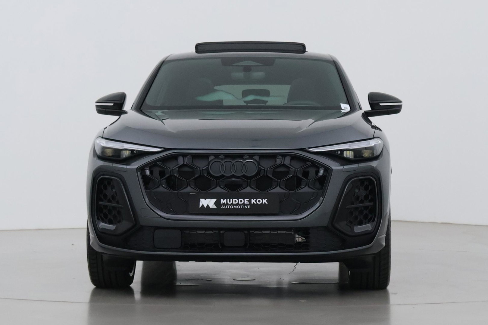 Audi Q5 Sportback S edition Competition Quattro | Passenger Display | B&O | Luchtvering | Panoramadak | Trekhaak | 360° Camera | 21 Inch | ACC