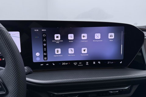 Audi Q5 Sportback S edition Competition Quattro | Passenger Display | B&O | Luchtvering | Panoramadak | Trekhaak | 360° Camera | 21 Inch | ACC