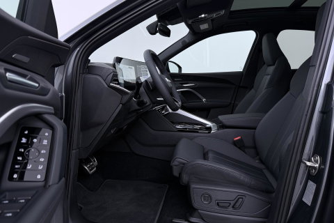 Audi Q5 Sportback S edition Competition Quattro | Passenger Display | B&O | Luchtvering | Panoramadak | Trekhaak | 360° Camera | 21 Inch | ACC