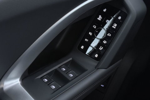 Audi Q5 Sportback S edition Competition Quattro | Passenger Display | B&O | Luchtvering | Panoramadak | Trekhaak | 360° Camera | 21 Inch | ACC