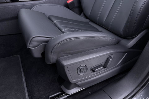Audi Q5 Sportback S edition Competition Quattro | Passenger Display | B&O | Luchtvering | Panoramadak | Trekhaak | 360° Camera | 21 Inch | ACC