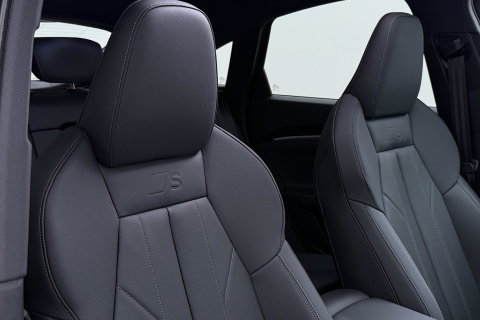 Audi Q5 Sportback S edition Competition Quattro | Passenger Display | B&O | Luchtvering | Panoramadak | Trekhaak | 360° Camera | 21 Inch | ACC