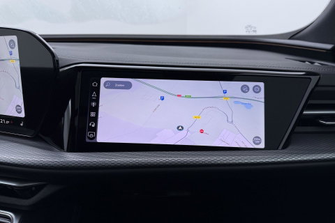 Audi Q5 Sportback S edition Competition Quattro | Passenger Display | B&O | Luchtvering | Panoramadak | Trekhaak | 360° Camera | 21 Inch | ACC