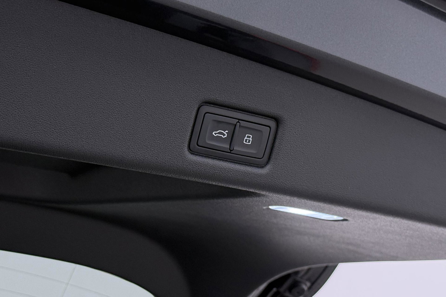 Audi Q5 Sportback S edition Competition Quattro | Passenger Display | B&O | Luchtvering | Panoramadak | Trekhaak | 360° Camera | 21 Inch | ACC