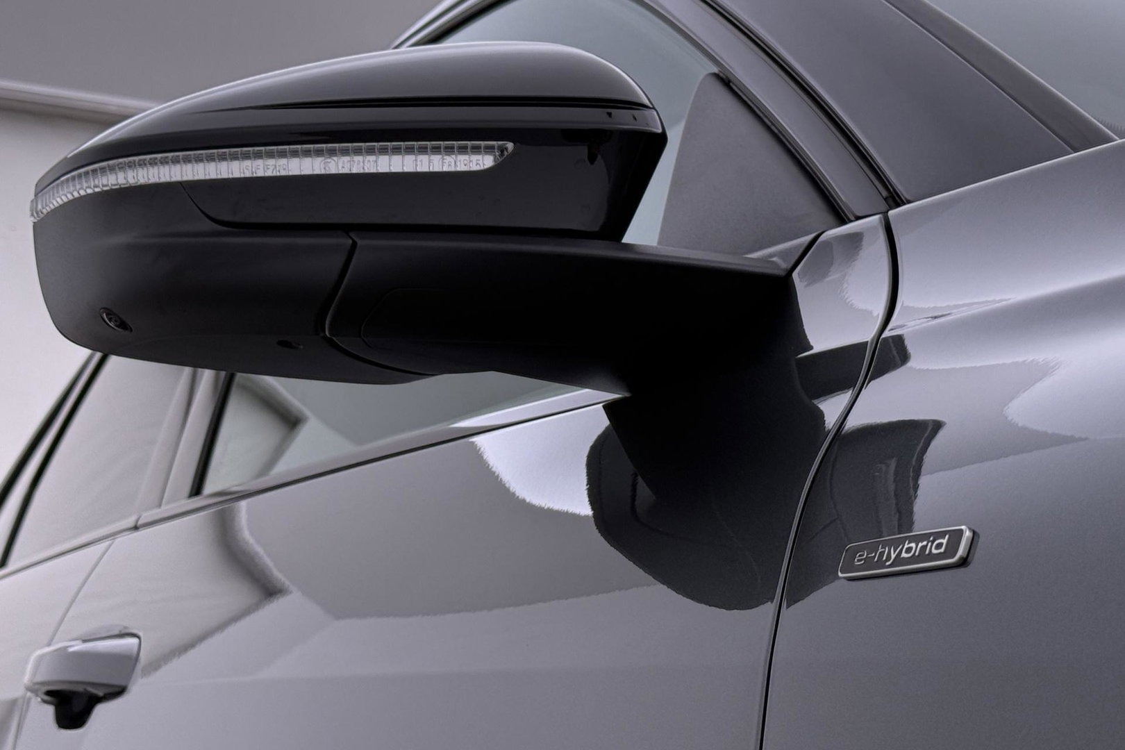 Audi Q5 Sportback S edition Competition Quattro | Passenger Display | B&O | Luchtvering | Panoramadak | Trekhaak | 360° Camera | 21 Inch | ACC