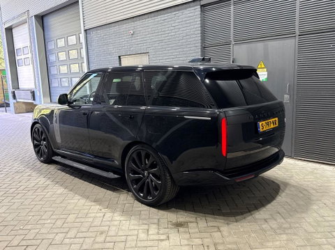Land Rover Range Rover SV 3.0 P510e SV | Rear Seat Entertainment | Meridian Signature | 23 Inch | Koelbox | ClearSight | Massage