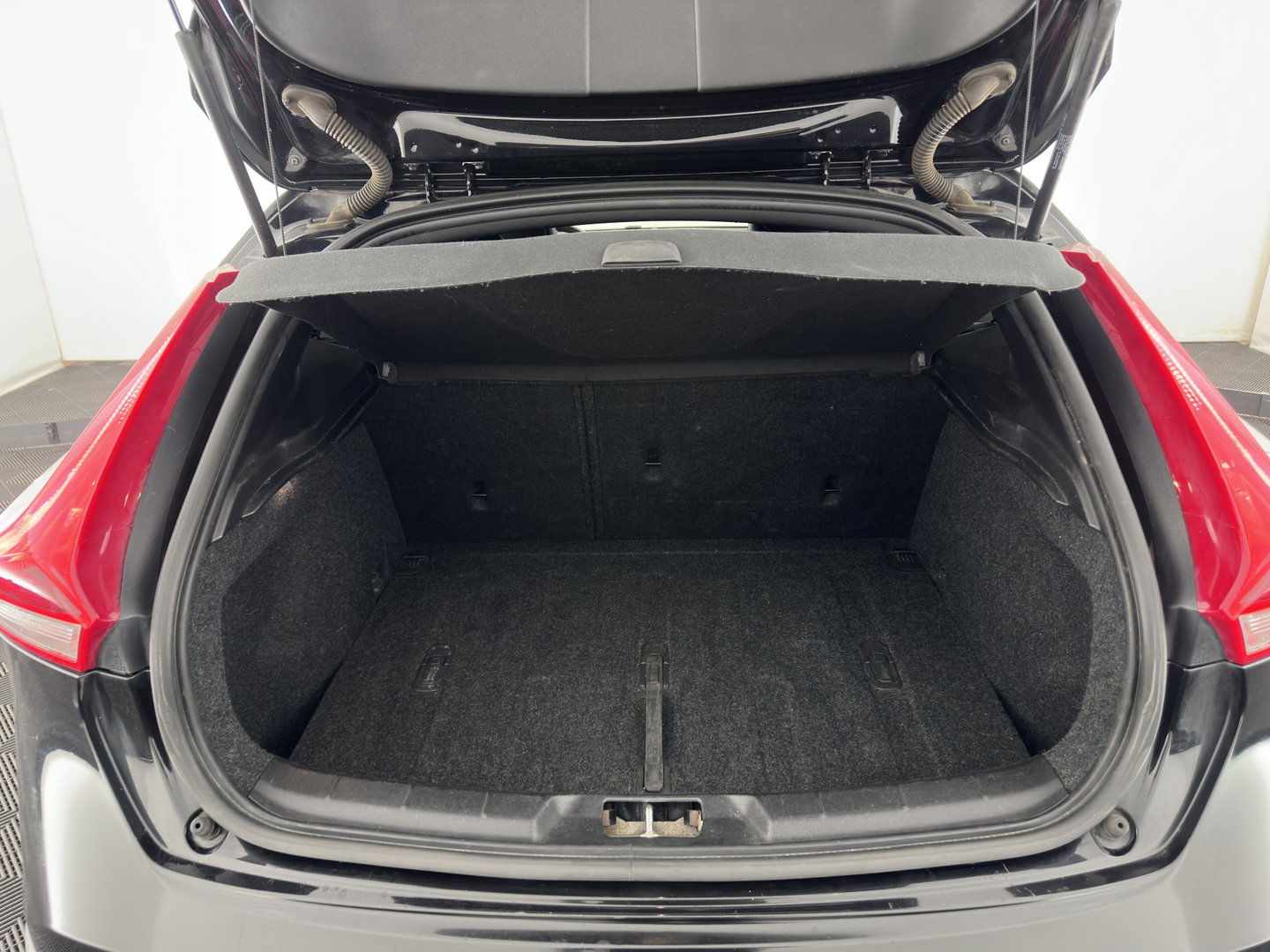 Volvo V40 Cross Country 2.0 D2 Momentum *NAVI-FULLMAP | COMFORT-SEATS | ECC | PDC | CRUISE | 16''ALU*