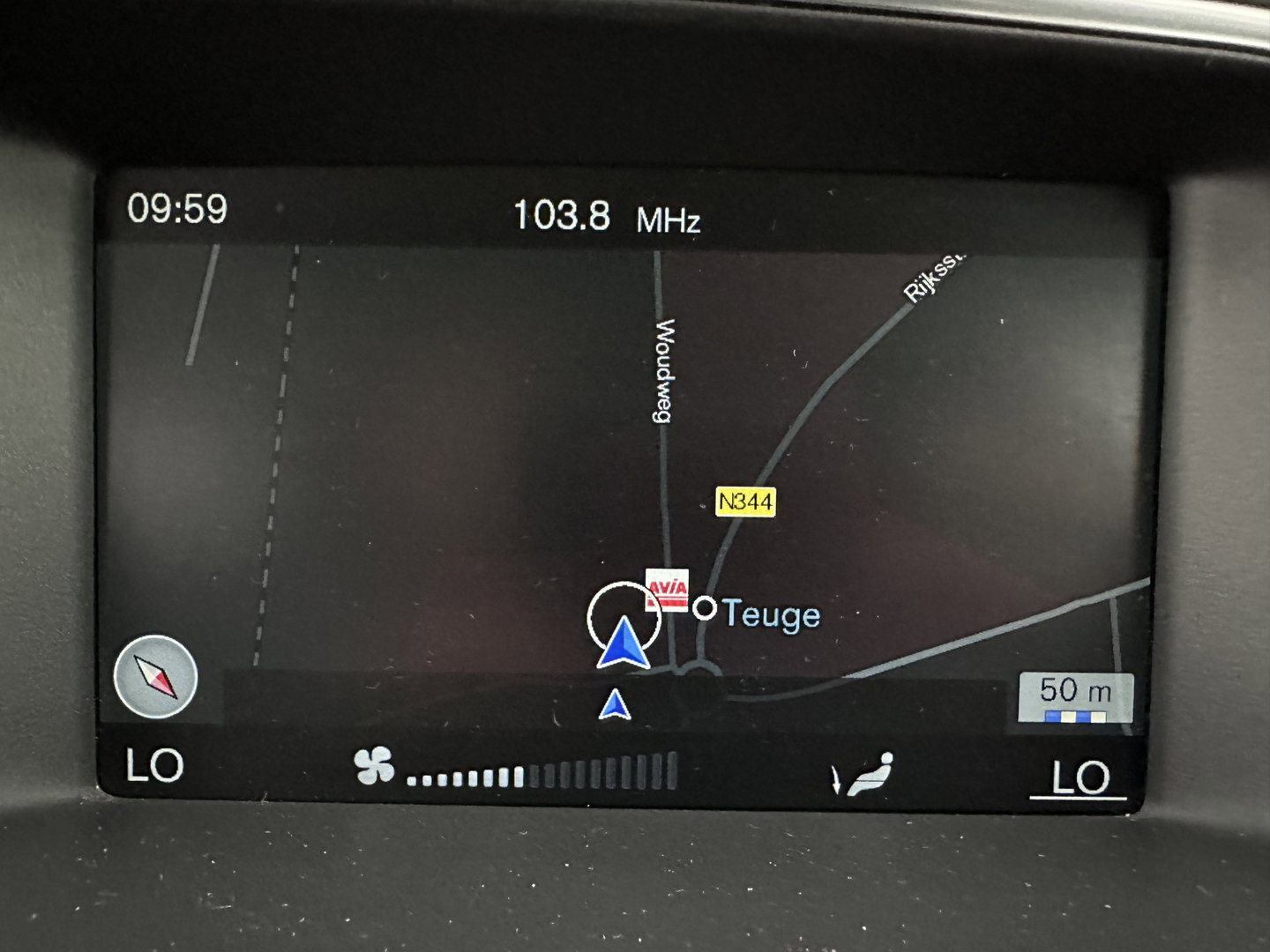 Volvo V40 Cross Country 2.0 D2 Momentum *NAVI-FULLMAP | COMFORT-SEATS | ECC | PDC | CRUISE | 16''ALU*