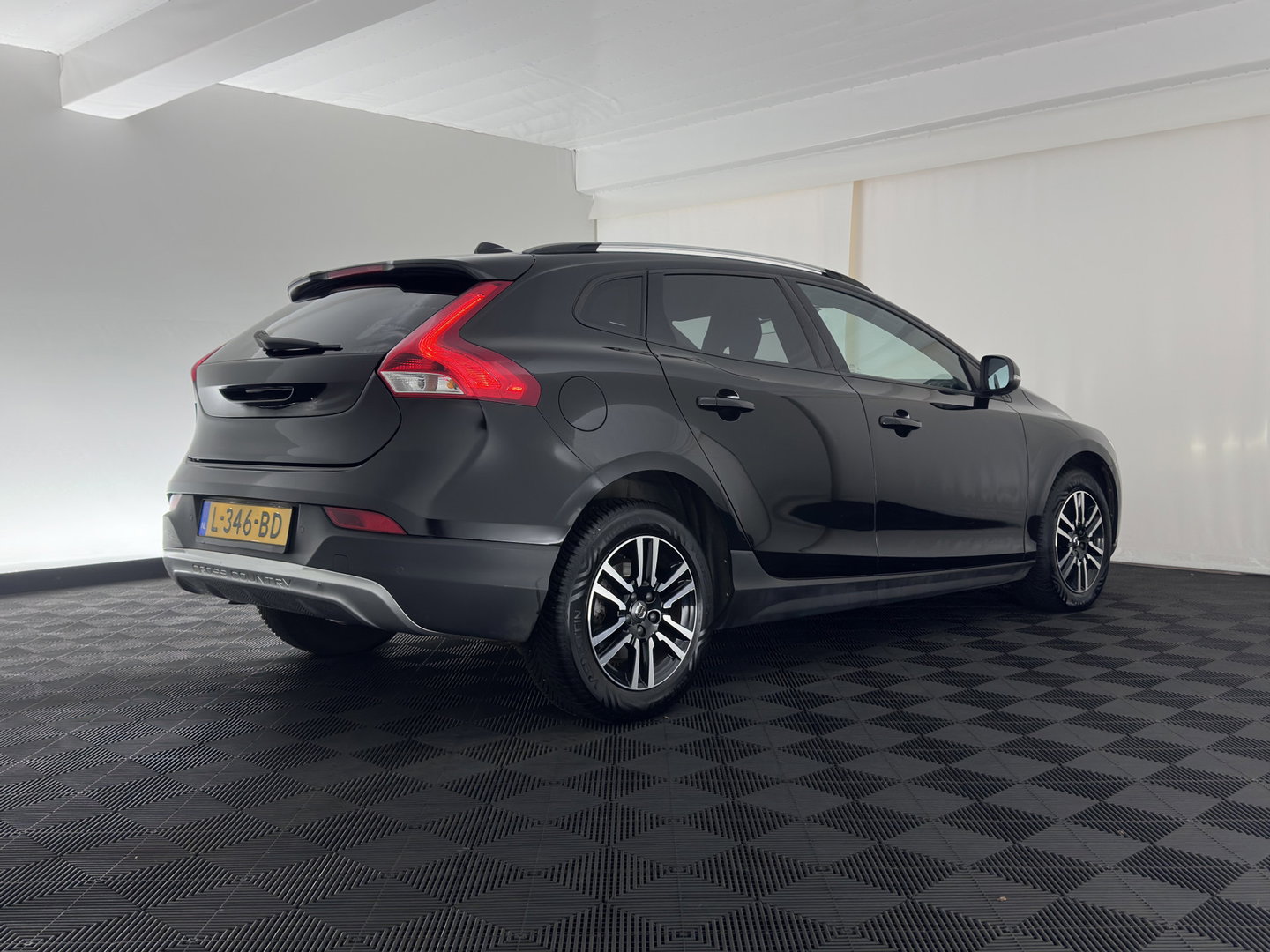 Volvo V40 Cross Country 2.0 D2 Momentum *NAVI-FULLMAP | COMFORT-SEATS | ECC | PDC | CRUISE | 16''ALU*