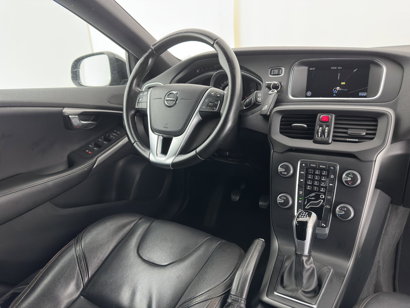 Volvo V40 Cross Country 2.0 D2 Momentum *NAVI-FULLMAP | COMFORT-SEATS | ECC | PDC | CRUISE | 16''ALU*