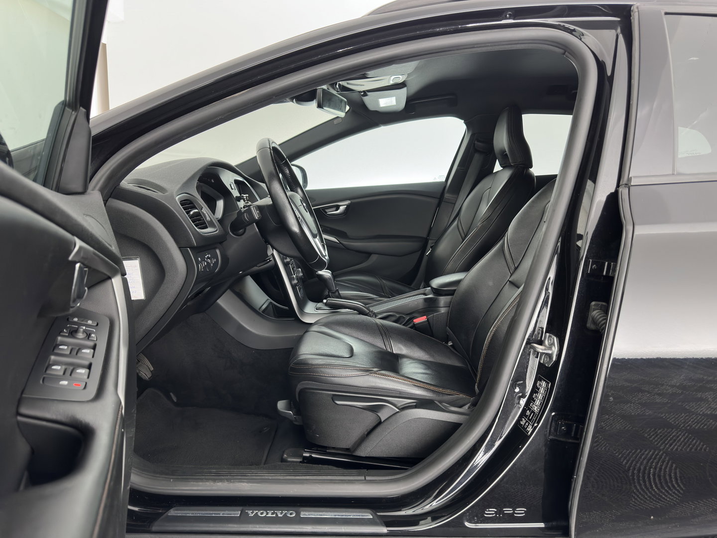 Volvo V40 Cross Country 2.0 D2 Momentum *NAVI-FULLMAP | COMFORT-SEATS | ECC | PDC | CRUISE | 16''ALU*