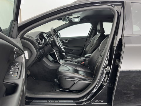 Volvo V40 Cross Country 2.0 D2 Momentum *NAVI-FULLMAP | COMFORT-SEATS | ECC | PDC | CRUISE | 16''ALU*