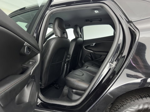 Volvo V40 Cross Country 2.0 D2 Momentum *NAVI-FULLMAP | COMFORT-SEATS | ECC | PDC | CRUISE | 16''ALU*
