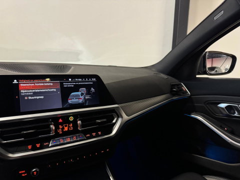 BMW 3 Serie Touring 320e xDrive M-pakket PANO KEYLESS CAM