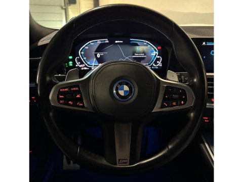 BMW 3 Serie Touring 320e xDrive M-pakket PANO KEYLESS CAM