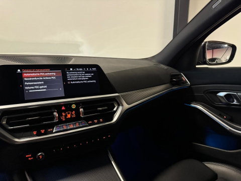 BMW 3 Serie Touring 320e xDrive M-pakket PANO KEYLESS CAM