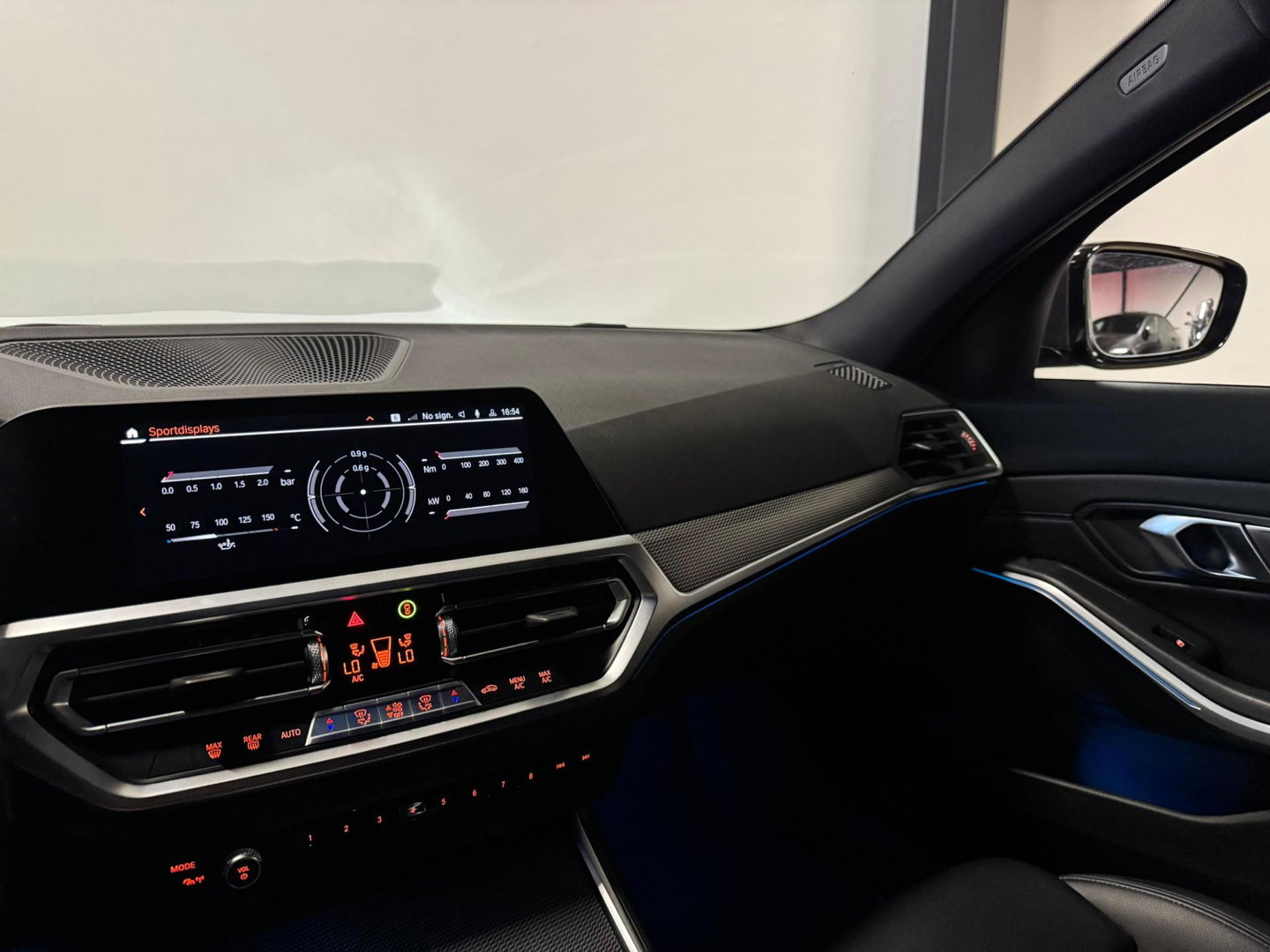 BMW 3 Serie Touring 320e xDrive M-pakket PANO KEYLESS CAM