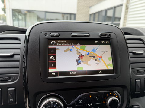 Fiat Talento 2.0 MultiJet automaat L2H1 SX DC 5 persoons / vaste prijs rijklaar € 19.950 ex btw / lease vanaf € 336 / zwart metallic / dubbele schuifdeur / trekhaak / airco / navi / camera !